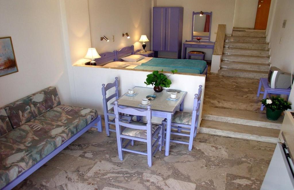 Doreen Suites Kalamaki Chambre photo